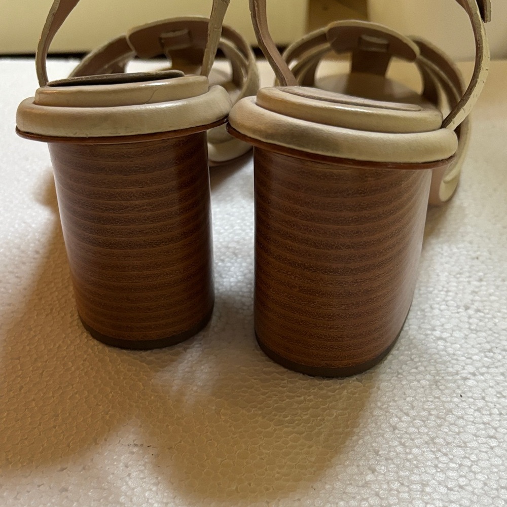 Vicenza Cream Women's Sandals - Picture 2 of 5